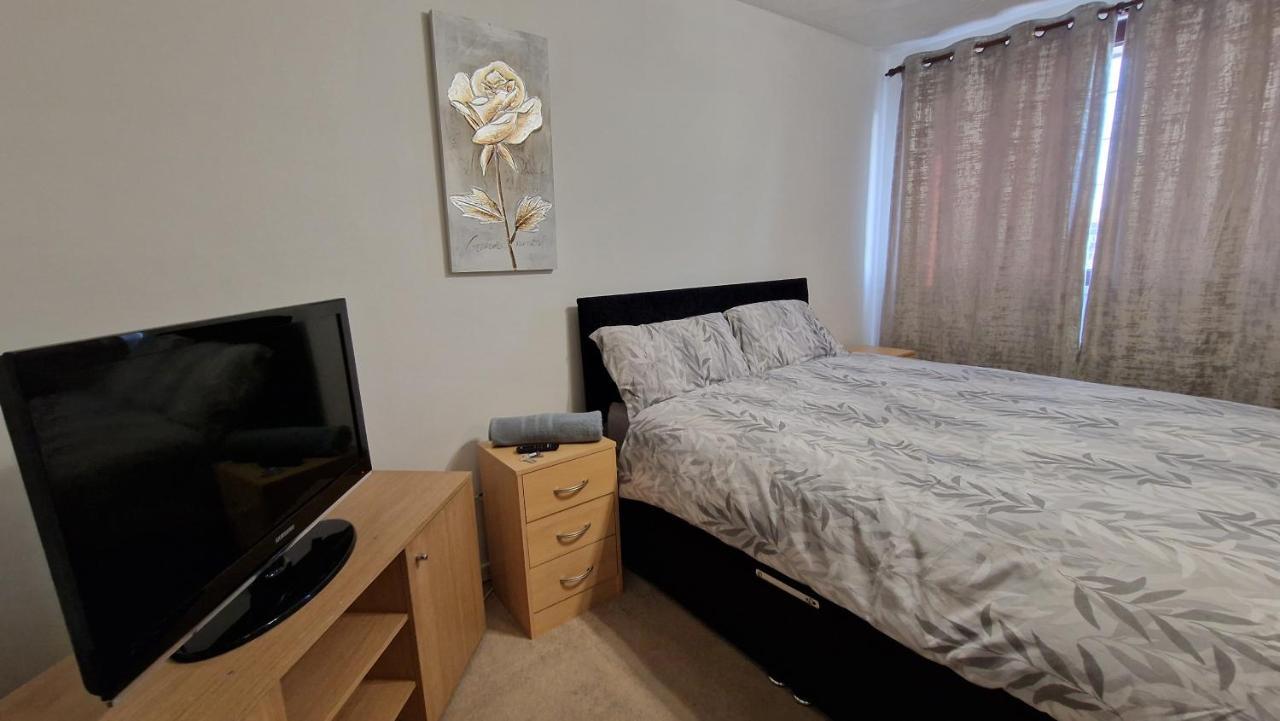 Shergold House Swindon Extérieur photo